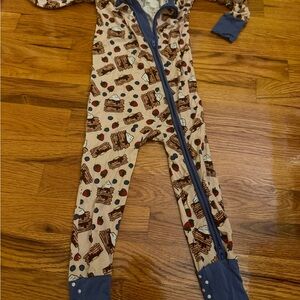 2T bundle pajamas